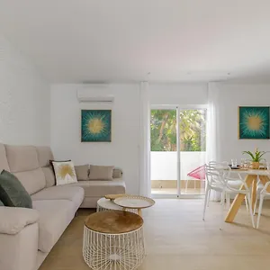 https://gibralfaro-apartment-by-hellomalaga.es-andalucia.com